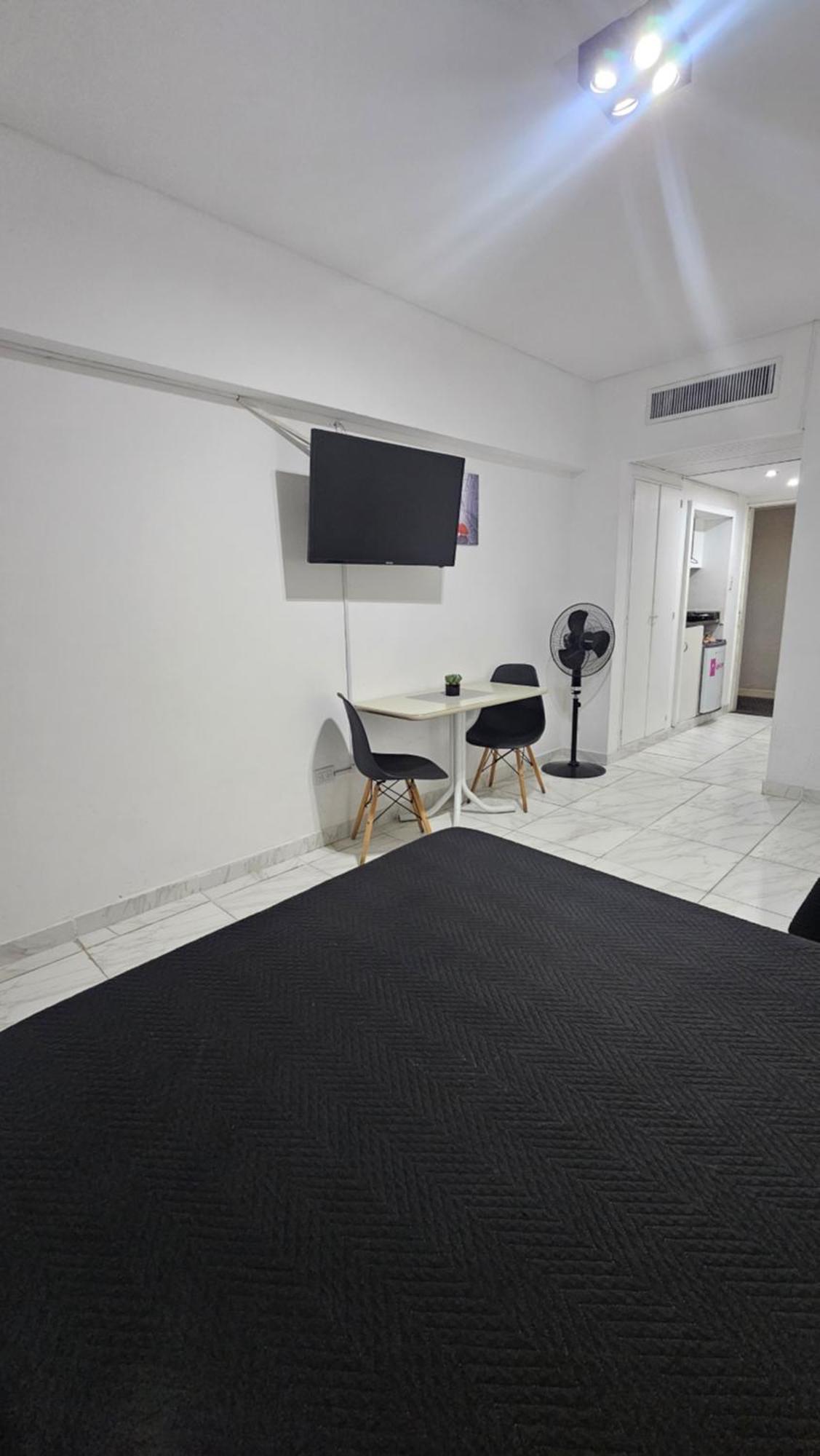 Departamento Con Vista A Avenida Corrientes Y La Ciudad Apartment - Buenos Aires — Photos 2